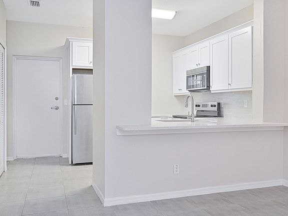 4th image of 8407 Bernwood Cove Loop Unit 502
