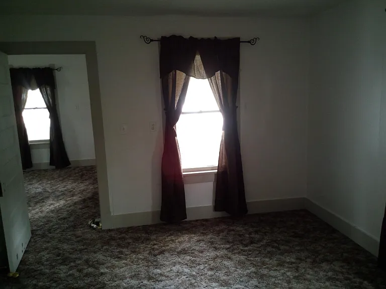 333 E 3rd St — Photo 10