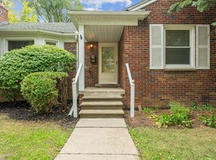 316 Chalfonte Ave, Grosse Pointe Farms, MI 48236