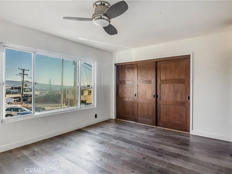 221 12th Pl — Photo 11
