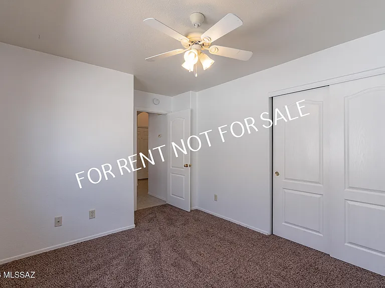 2439 W Rousseau St — Photo 33