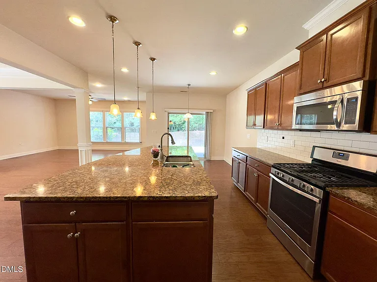 403 Daylin Dr — Photo 14