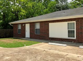 2238 Main Ave, Groves, TX 77619