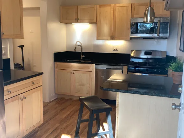 1046 N Spaulding Ave, Chicago, IL 60651