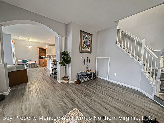 4th image of 291 Cameron Station Blvd #504