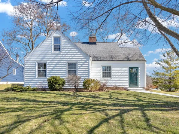 1360 Apple Tree LANE, Brookfield, WI 53005