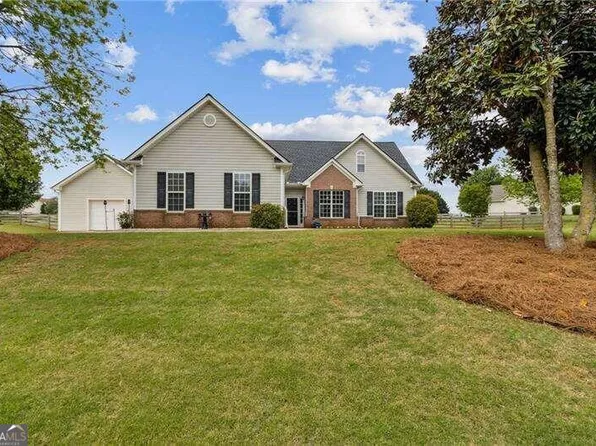 92 Bailey Dr, Jefferson, GA 30549