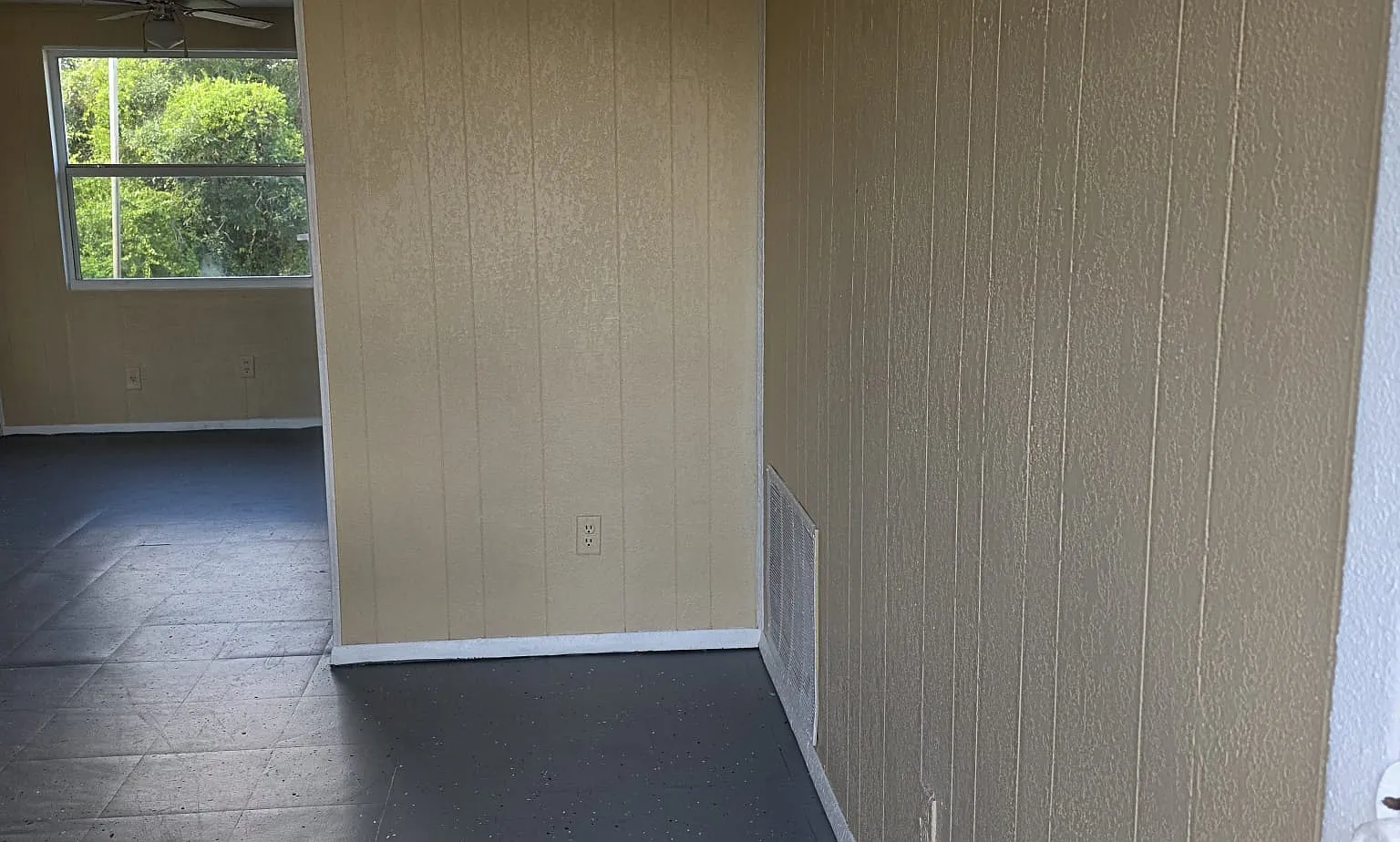 122 Hill Court — Photo 3