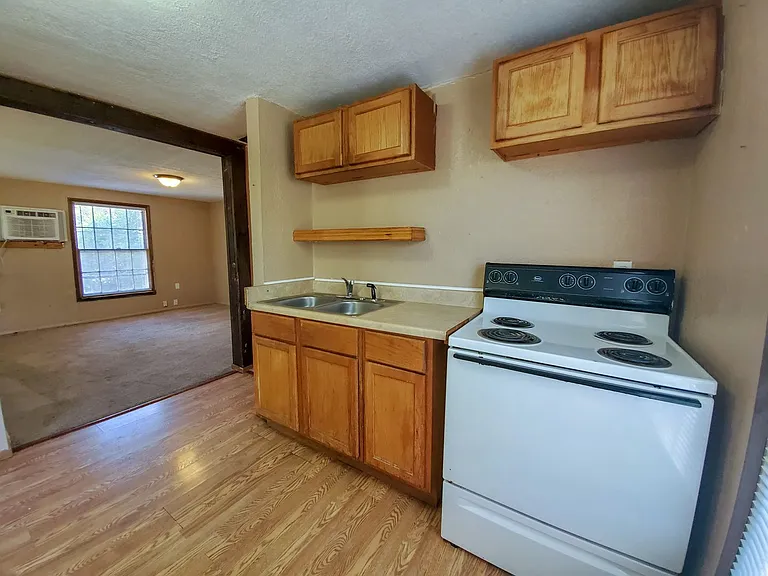 310 E Washington St — Photo 21