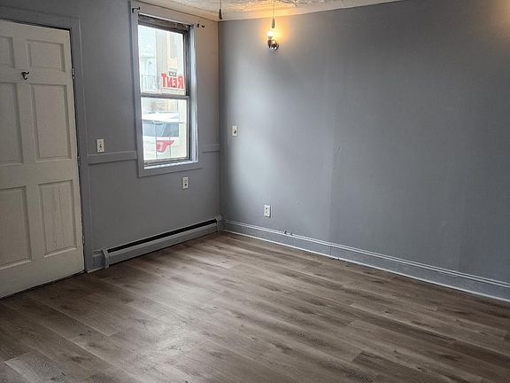 2nd image of 32 Belmont Ave Floor 1