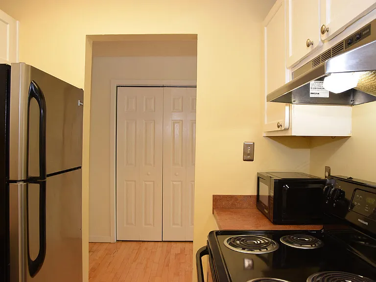 1500 River Mill Dr #312 — Photo 13