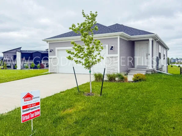 1100 NW Yorktown Dr, Waukee, IA 50263