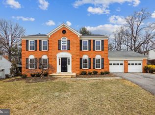 26 Locustwood Ct, Silver Spring, MD 20905
