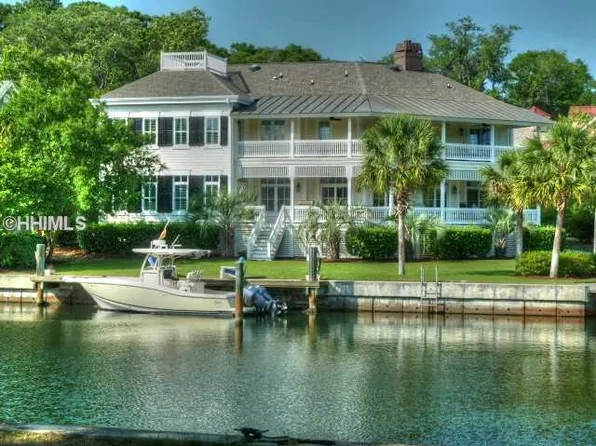 35 Sparwheel Ln, Hilton Head Island, SC 29926