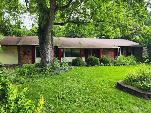 2427 Portage Path, Bellbrook, OH 45305