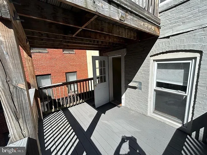 105 E West St #B — Photo 12