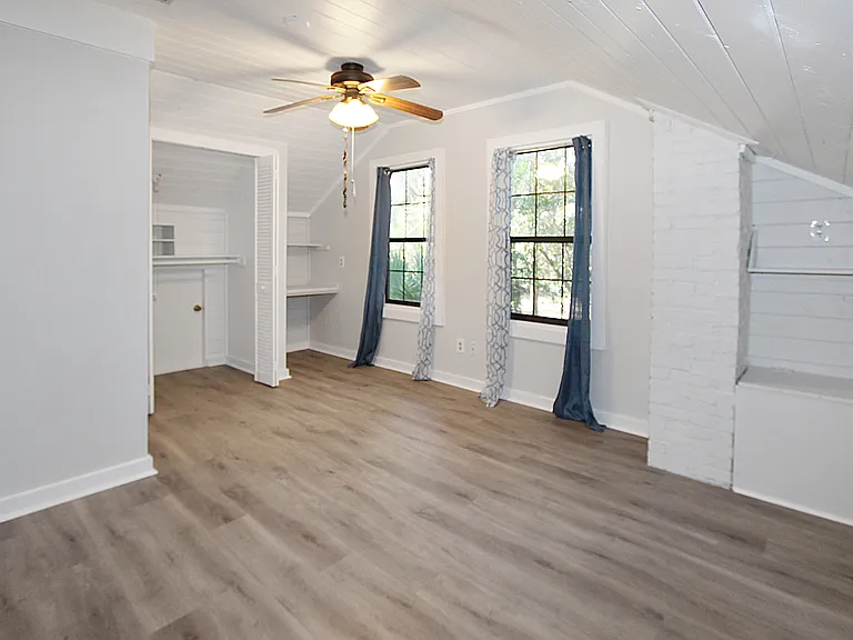 289 W Lakeview Ave — Photo 14