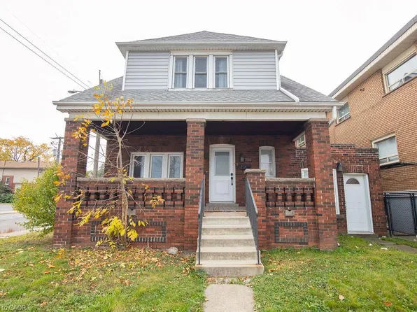 1580 Barton St E, Hamilton, ON L8H 2X8