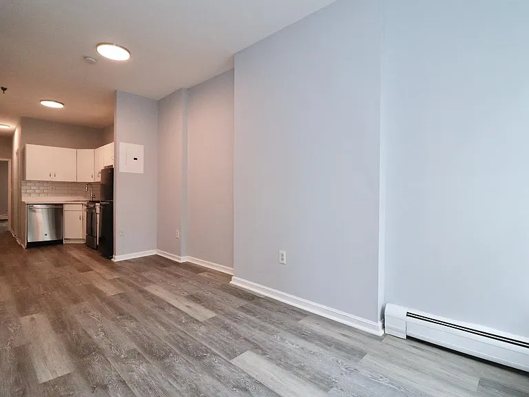 108 Adams St #4 — Photo 8