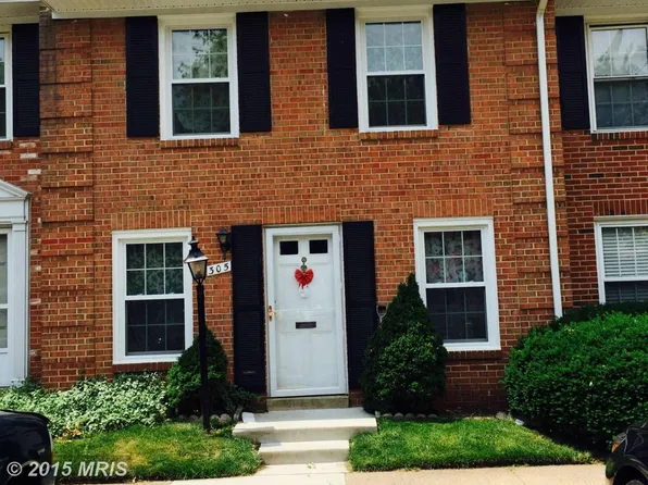 305 E Dartmouth Dr, Sterling, VA 20164