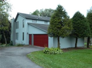 3621 Wildflower Cir, Syracuse, NY 13215
