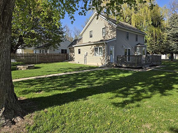 2nd image of 1009 Edgerly St