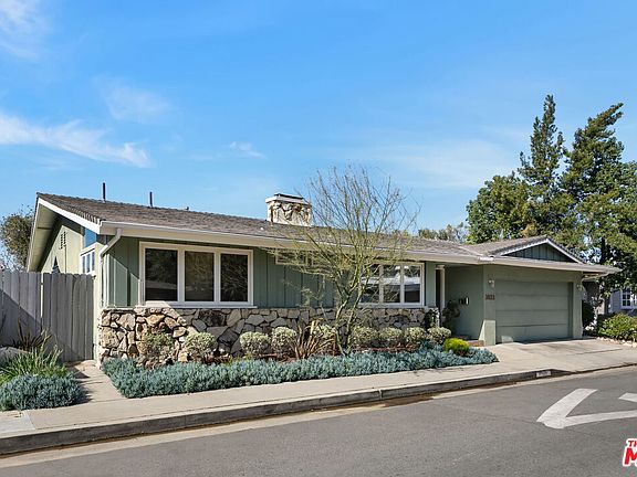 2nd image of 3823 Cody Rd