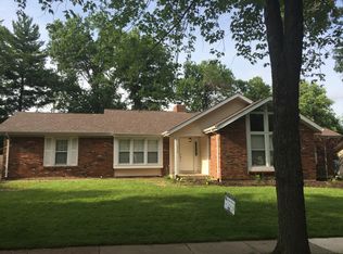 15339 Country Ridge Dr, Chesterfield, MO 63017