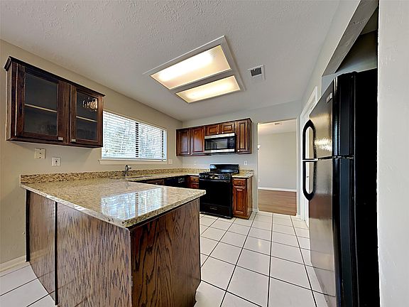 2nd image of 158 E Pathfinders Cir
