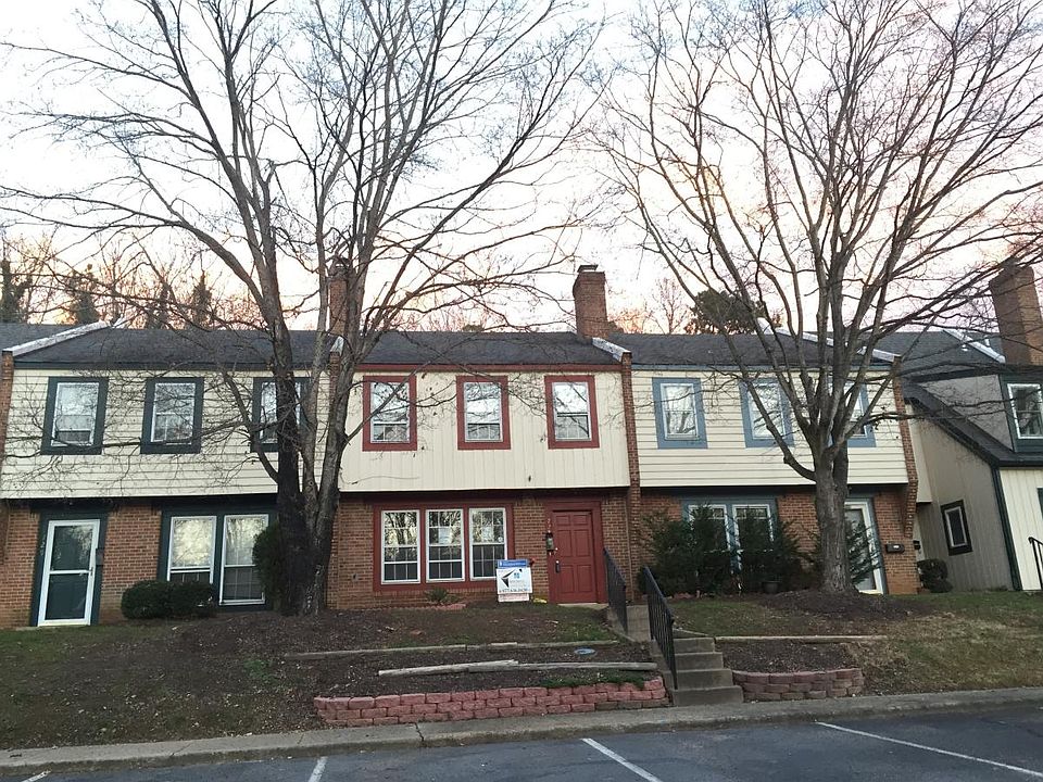 1st image of 727 S Hyannis Dr