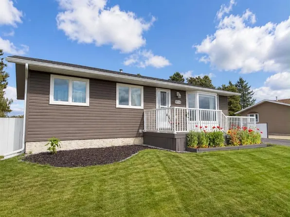 11304 W Leonard St, Grande Cache, AB T0E 0Y0