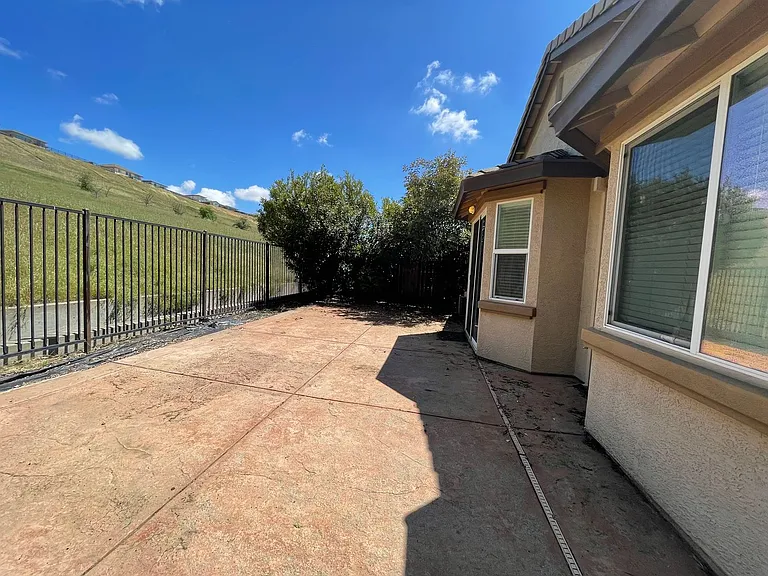 444 Lone Spur Dr — Photo 13