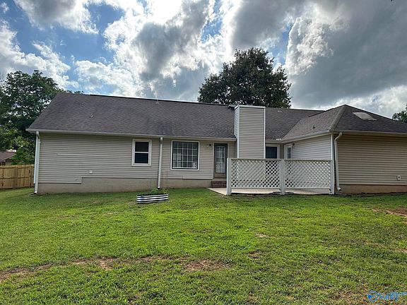 3rd image of 101 Springfield Ln