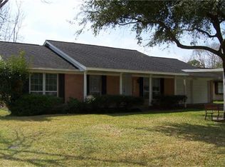 5006 Briarbrook Dr, Dickinson, TX 77539
