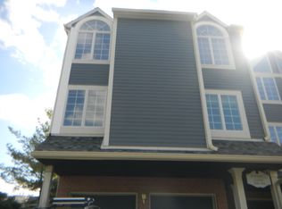 210 Cambridge Dr, Ramsey, NJ 07446