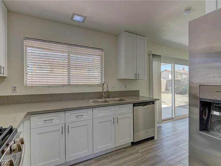 4308 Apex Dr — Photo 12