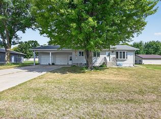 302 W Queen St, Osakis, MN 56360