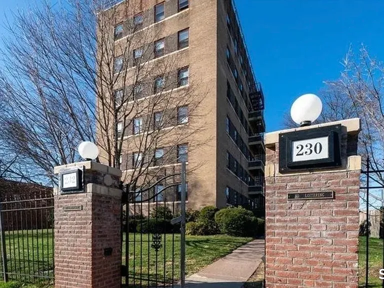 230 Farmington Ave #C5 — Photo 1