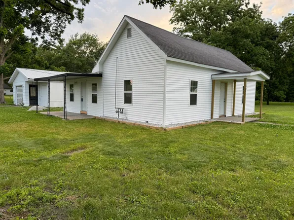 605 N Emmerson St, Gilliam, MO 65349