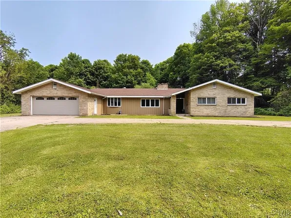 111 Hillview Ter, Frankfort, NY 13340