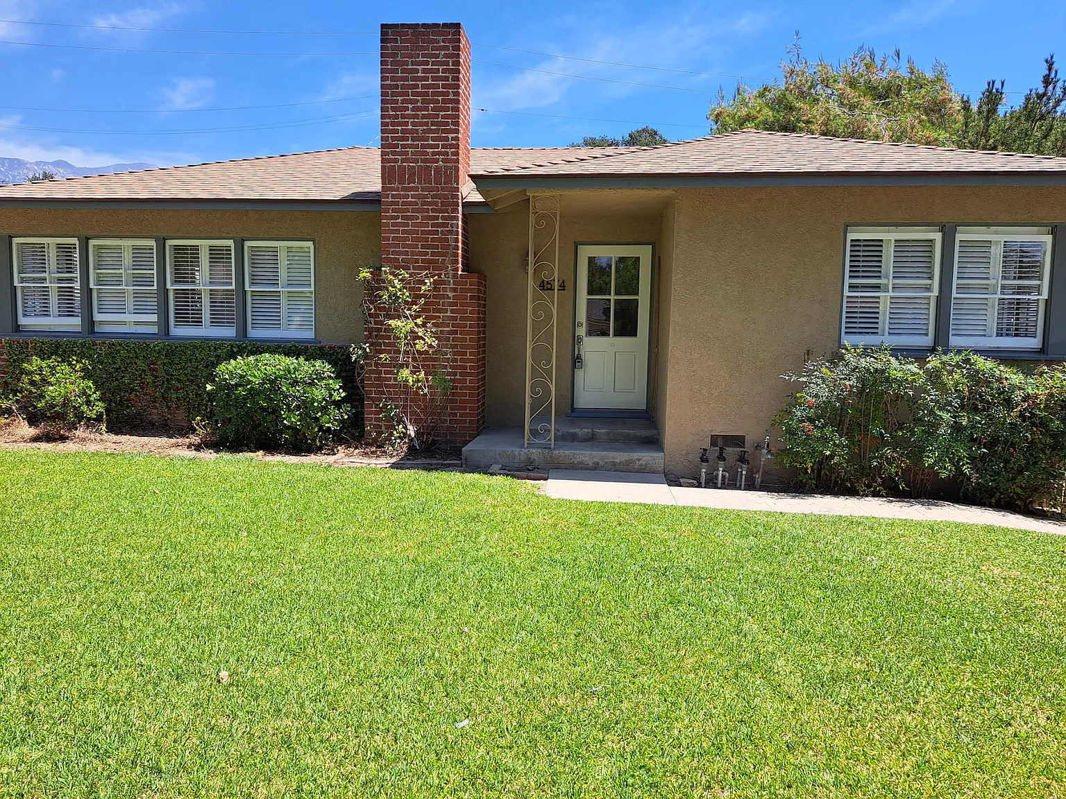 3 bed, 1250 sqft, $5,500 — Photo 1