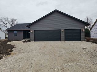 401 Prairie Fox St, Fond Du Lac, WI 54937