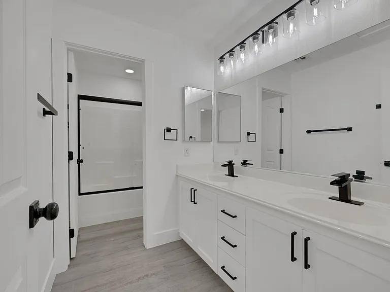 56 Ashby Hills Ct — Photo 30