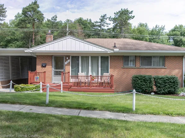 749 Duchess St, Milford, MI 48381