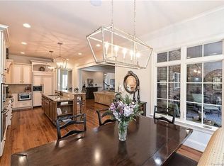 1736 Shadow Forest Dr, Matthews, NC 28105