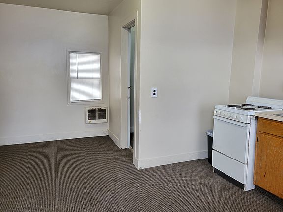 5th image of 393 S Eastern Ave #5