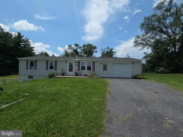 5880 Cardinal St, Mount Jackson, VA 22842