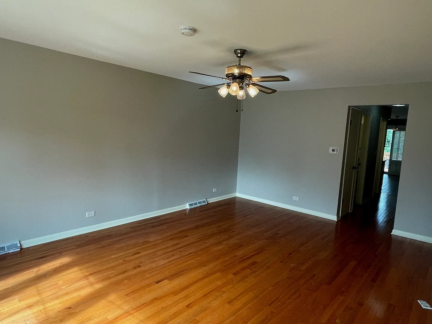 3 bed, 2.5 bath, 1298 sqft, $3,500 — Photo 2