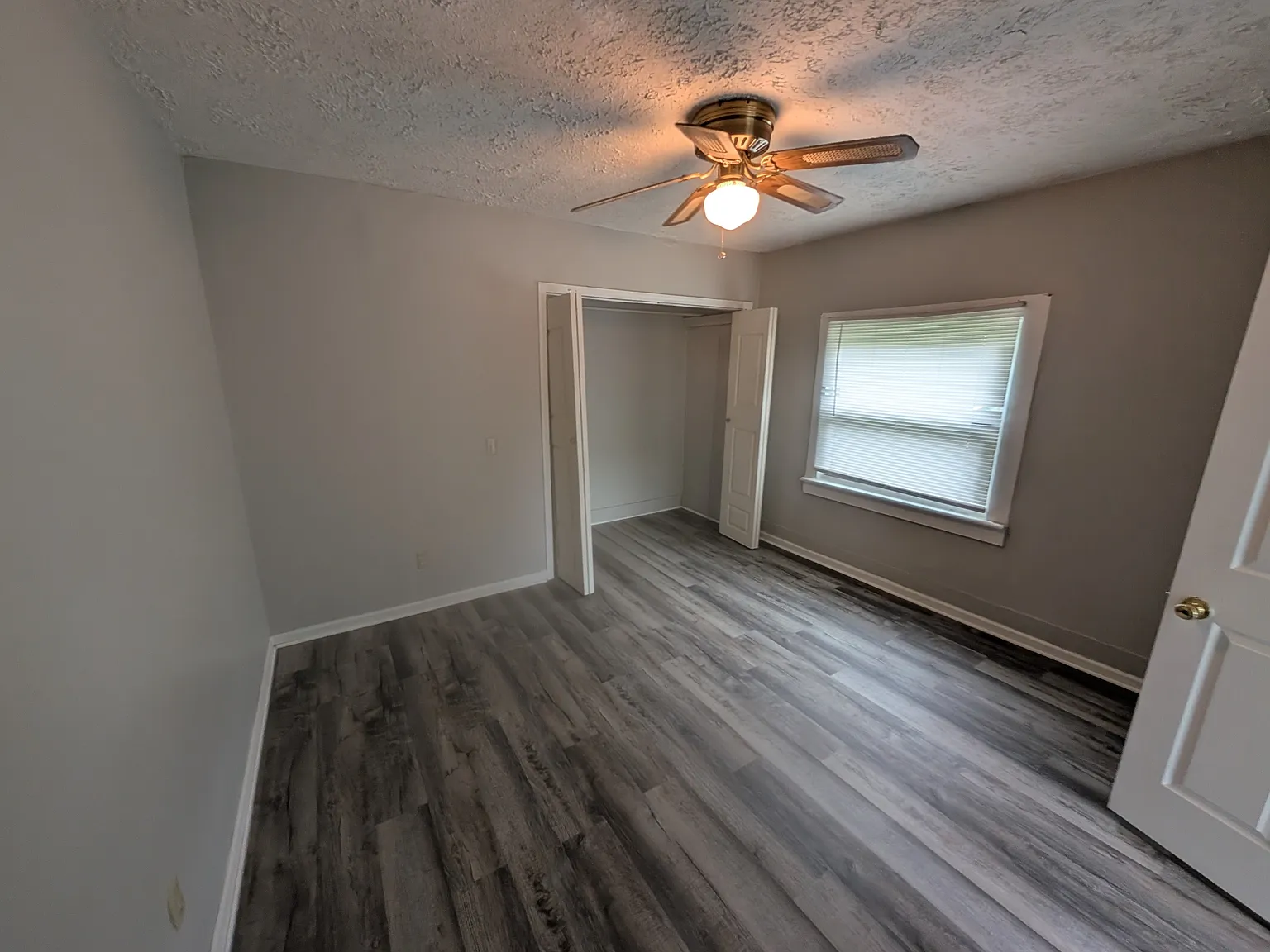 608 W Highland Ave — Photo 3