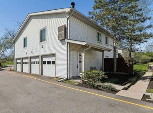1000 E Crescentville Rd, Cincinnati, OH